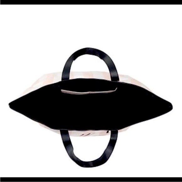 🛍️🛍️VICTORIA’S SECRET 💖LOVE TOTE💖NWT - Picture 5 of 6